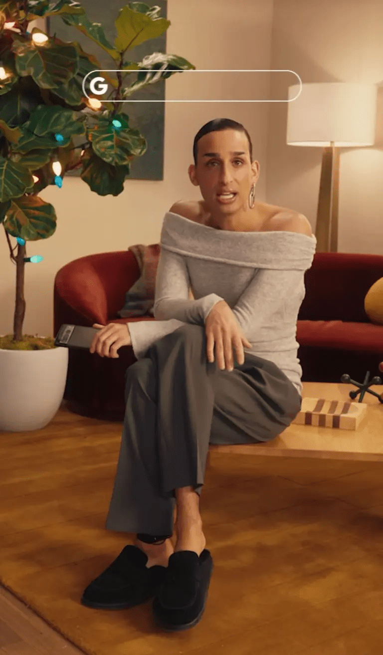 Google critiqué pour sa nouvelle publicité de Noël « éveillée » mettant en vedette une influenceuse « non binaire&nbsp;»