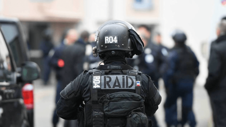 Échange de tirs à Metz : un forcené neutralisé par balles, un policier&nbsp;blessé