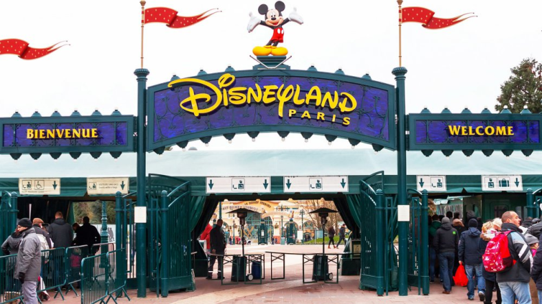 Disneyland Paris : quatre interpellations après une mise en scène de mariage avec une enfant de 9&nbsp;ans