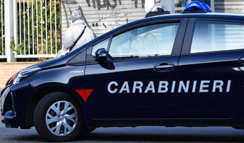 Réprimandé par sa maman, il la tue à la&nbsp;hache